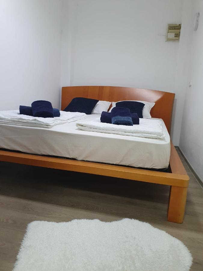 Ljubljana Center Budget Apartment Екстер'єр фото